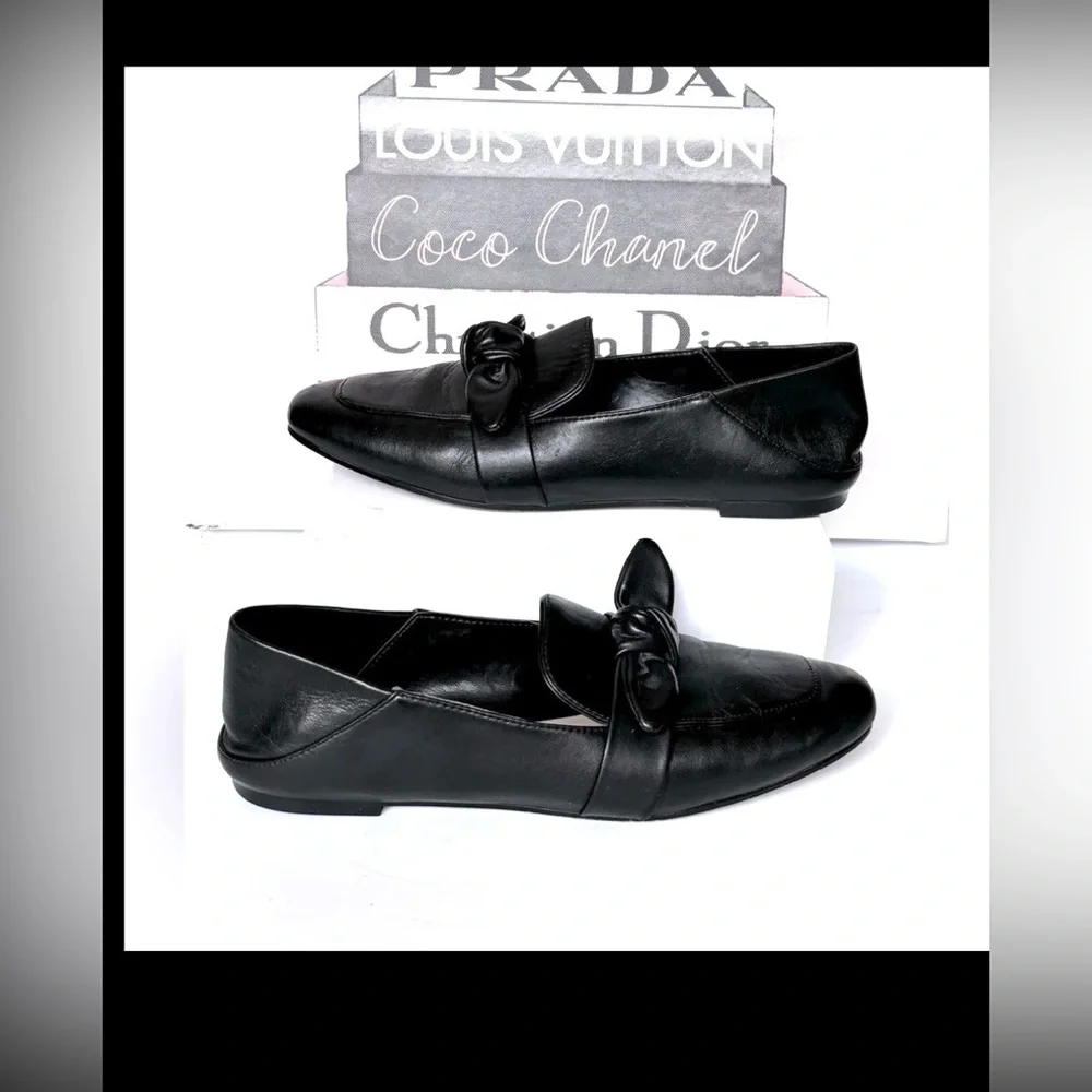 Stuart Weitzman Bandeau Leather Flat Loafers Short Heel in Black Size 9